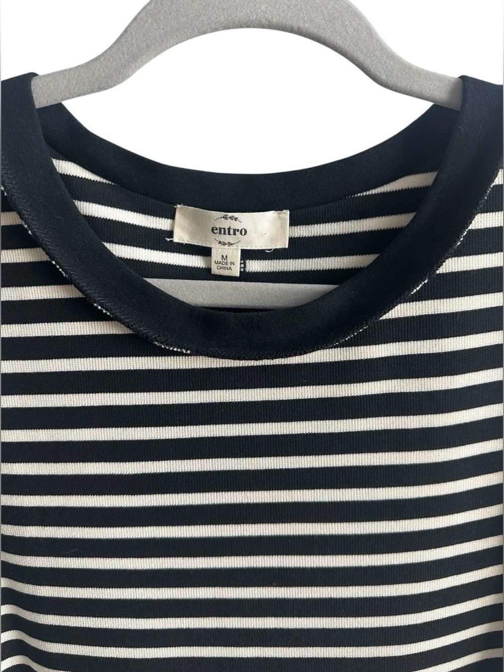 Women’s Entro Black & White Striped Sleeveless Midi Dress Stretch Knit Size M - Picture 4 of 6